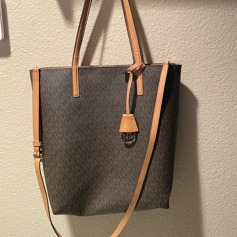 Michael kors tote
